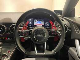 LIBERALAのコンセプトは【五感で較べる】。皆様の感性を頼りにお車選びをされてみてはいかがでしょうか。