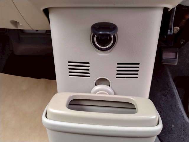 電源ソケット　小物入れ