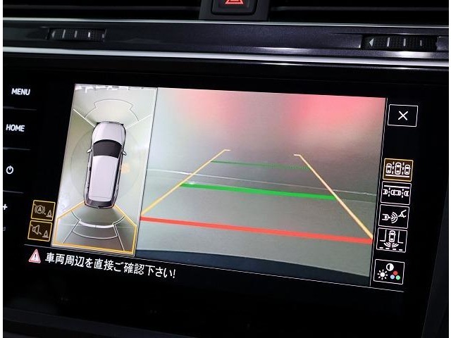 バックカメラ【パークディスタンスコントロールの表示もされます】