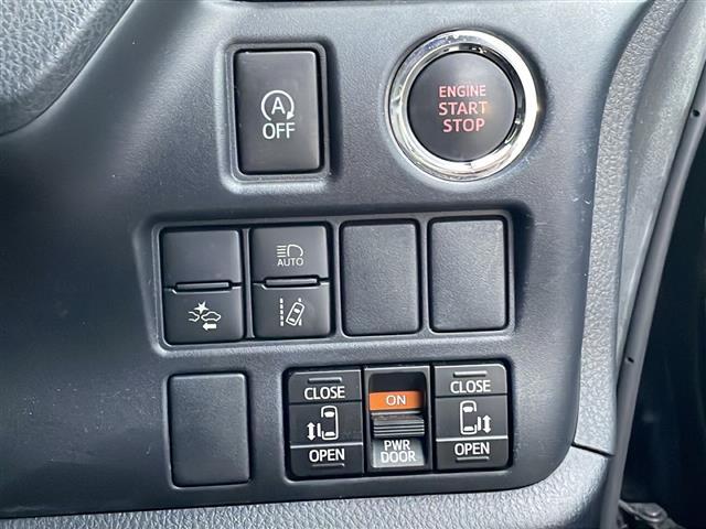 【運転席操作部】『運転席周辺の装備』の画像になります。快適なドライブを楽しむための機能が装備されています！運転席から触れるので使いやすいです！