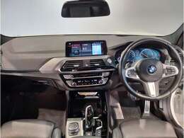 ☆センターパネルを運転席側に僅かに傾けたBMW独特のインパネ☆【駆け抜ける歓び】はここからもスタートしております☆