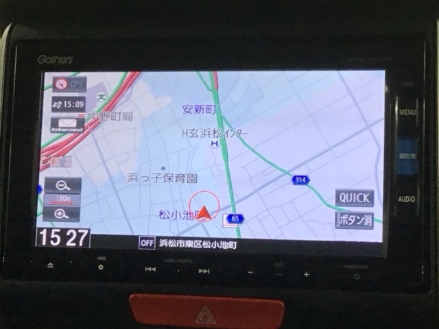 アップルカープレイ対応ギャザズナビ搭載です。知らない道も安心ですね！