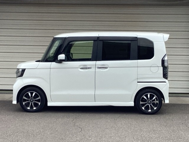 Honda中古車限定 据置クレジットをお勧めしています通常のクレジットと比べて月々のお支払い額を抑えることができるプランです商品概要と基本返済条件等がございますので詳しくはお店の担当スタッフ迄