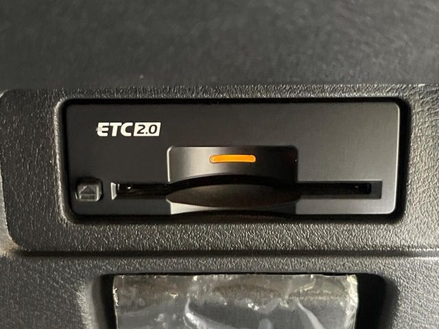 【ETC】高速道路の料金所をストレスなく通過！話題のスポットやサービスエリアに多い「スマートIC」利用時は必須のアイテムです。当店でセットアップを実施、ご納車当日からすぐにご利用いただけます！