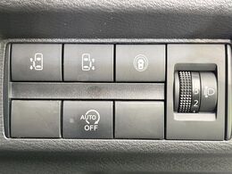【両側パワースライドドア】スマートキーや運転席のスイッチで後席両側スライドドアの開閉が可能♪電動だから力を入れてドアを開ける必要が無く、小さなお子様でも簡単に開け閉めでき快適です♪