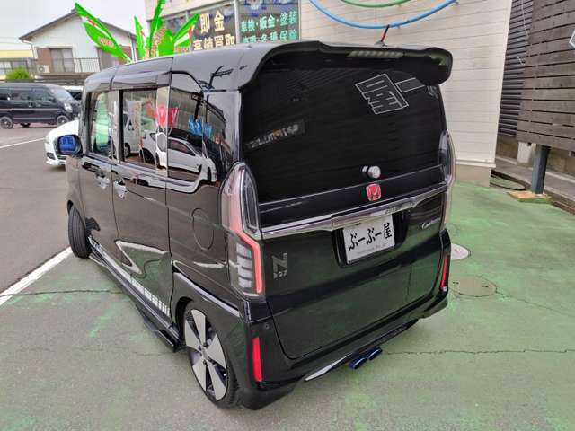 リアスポイラー、コーナーセンサーついてます！！！当社は遠方のお客様の対応、全国納車も承っております！お気軽にお問い合わせください！（059-334-7222）
