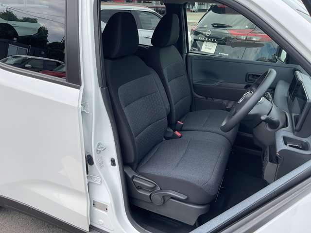 快適に運転できるドライブポジション！チルト機構付きステアリングで無理のない運転姿勢がとれます