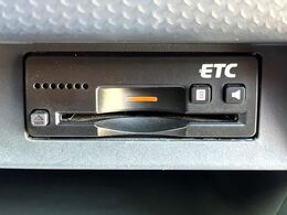 【ETC】高速道路の料金所をストレスなく通過！話題のスポットやサービスエリアに多い「スマートIC」利用時は必須のアイテムです。当店でセットアップを実施、ご納車当日からすぐにご利用いただけます！