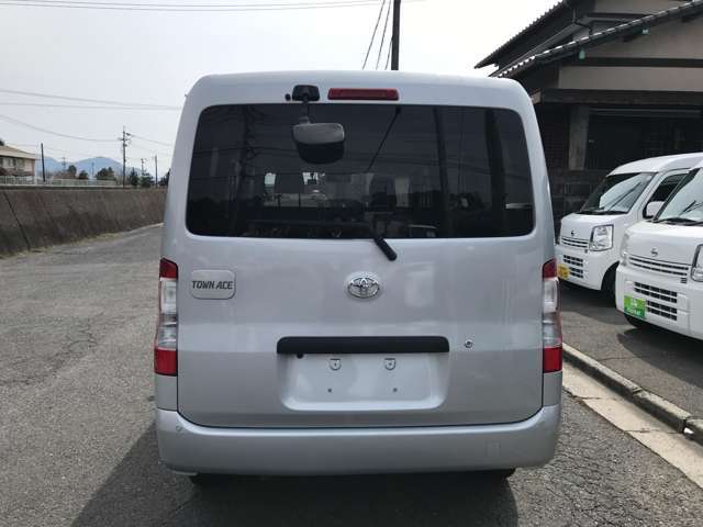 当社では厳選したお車を仕入れ、販売させて頂いております。