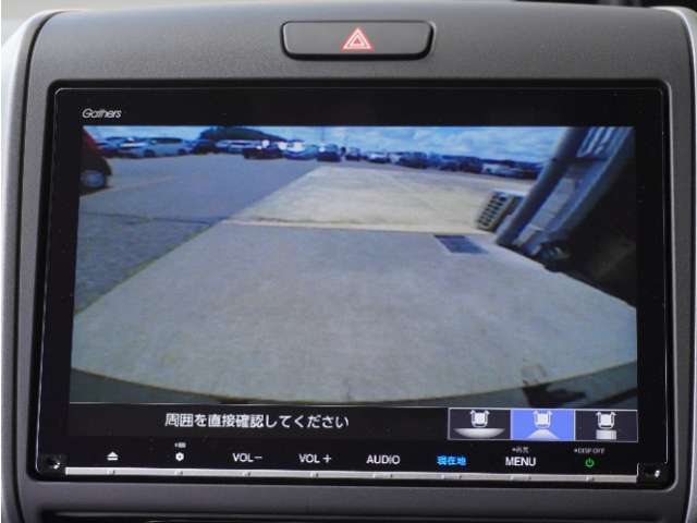 ◆バックカメラ◆リバースにするだけで映ります、後方の安全確認や、狭い駐車場での車庫入れ、雨の日や夜間など視界の悪い時に便利です！安全にバックする為には欠かせない装備です。