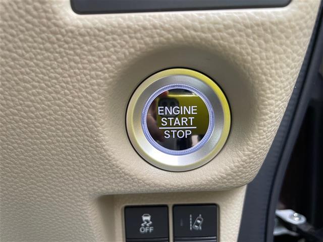 【運転席操作部】快適なドライブを楽しむための機能が装備されています！運転席から触れるので、使いやすいです！除菌プランいれていただくと、さらに清潔で安心していただけます！