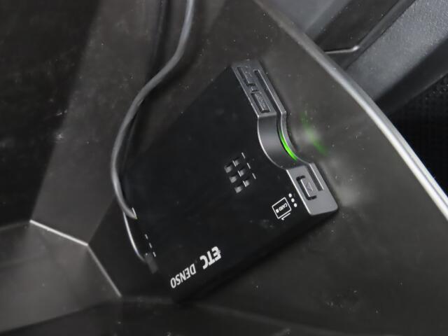 ETCも装備していますよ！ETC車載機を利用すると高速料金が割引に！！サイフにも優しい装備ですね♪