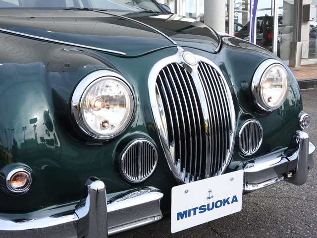 ご納車前にはBUBUならではの内外装の手入れ、自社工場による納車前点検では100項目に及ぶ法定点検に基づいた内容の点検整備とコンピューター診断を実施！