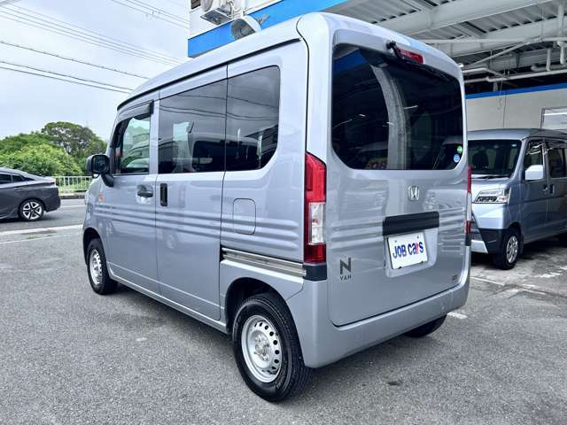 軽自動車から特殊、大型まで多彩な車種を扱っております。気になるお車やお探しのお車がございましたら、一度ご連絡ください。ホームページ　http：//www.jobcars.jp　TEL　072-852-