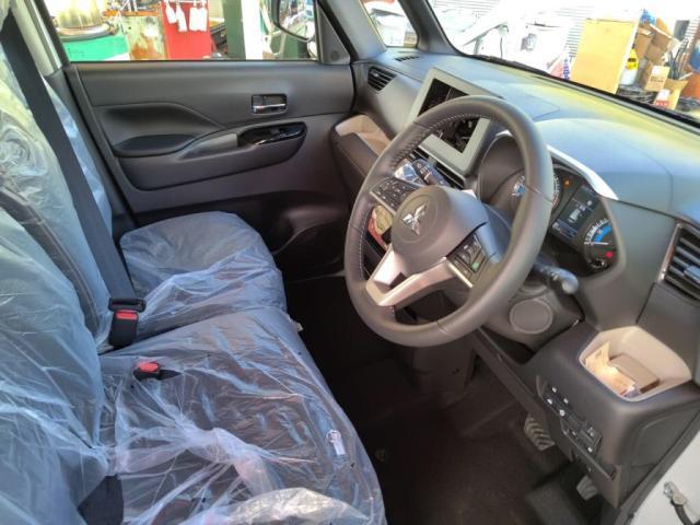 運転席周りも広く、運転しやすい印象ですね！