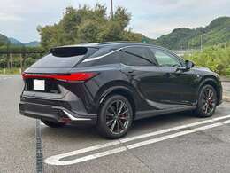 【GLIONグループ　GSQUARE】の車輌をご覧頂き、誠にありがとうございます。お客様にピッタリなお車を弊社スタッフがご案内させて頂きます。