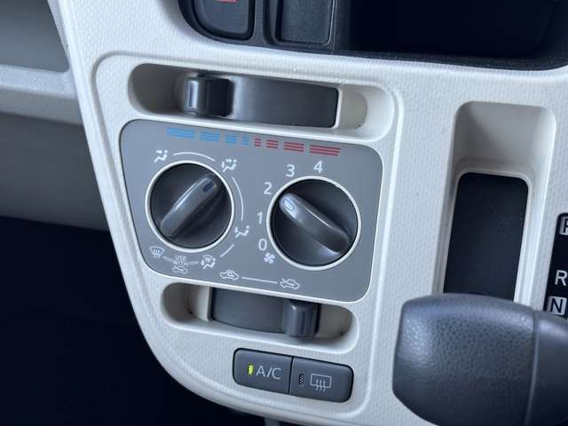 大量仕入＋大量販売【大量一括仕入れによるコスト削減】【大量販売だからできる薄利多売方式】【効率的なシステム化で最少人数のスタッフで運営し人件費低減】で低価格を実現しました！