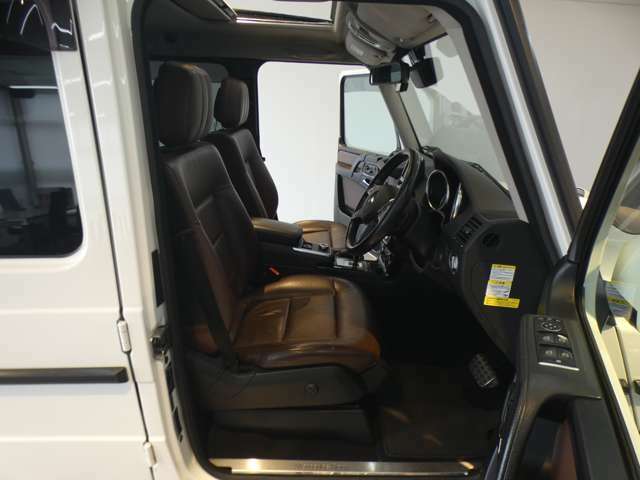 ★フル装備　ABS　BAS　4ESP　フルタイム4WD　SRSエアバッグ　ラグジュアリーパッケージ　ディストロニックプラス