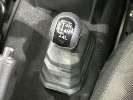 4WDのお車ですので、雪道でも安心です♪降雪地地域にお住まいの方以外にも、ウィンタースポーツが趣味の方や降雪地域へ帰省される機会がある方にもおすすめ！