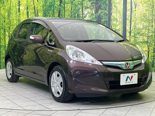 大好評のボディコーティング「弾スプラッシュコート」もご納車までに施工可能。通常のガラスコートと異なる、耐久年数6年の無機質ガラスコーティングが、ボディをキレイな状態に保ってくれます。