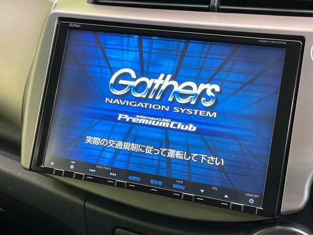 【純正9型ナビ】人気の純正ナビを装備しております。ナビの使いやすさはもちろん、オーディオ機能も充実！キャンプや旅行はもちろん、通勤や買い物など普段のドライブも楽しくなるはず♪