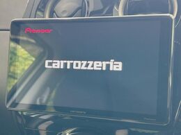 【ディスプレイオーディオ】お持ちのスマホやMP3プレイヤーとの無線接続で音楽再生が可能！コードで繋ぐわずらわしさも無く、手軽にお気に入りの音楽を楽しめます。