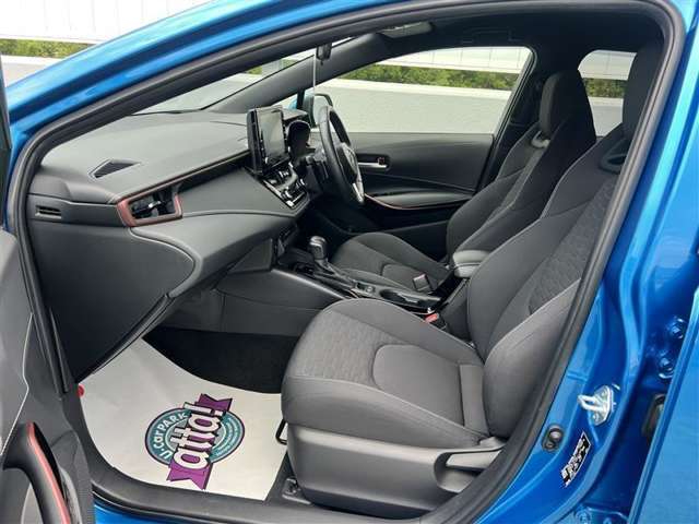 見通しのよいすっきりとした視界で、誰でも運転しやすいです。運転のしやすさは疲れにくさにも繋がりますよ♪