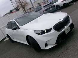 当社ではコーティングも承っております！BMWがお勧めいたしますイノベクションコーティングは塗装面を守りながら新車時の深い光沢と重厚なツヤを保ち続けることができます。愛車を長く綺麗な状態でお乗り頂けます！