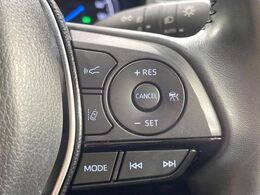 【レーダークルーズコントロール】高速道路での長距離走行が楽に！！自動で速度を保つクルーズコントロールが、衝突軽減システムと連携し、前方の車両を感知して車間を保つように速度調節してくれます！！