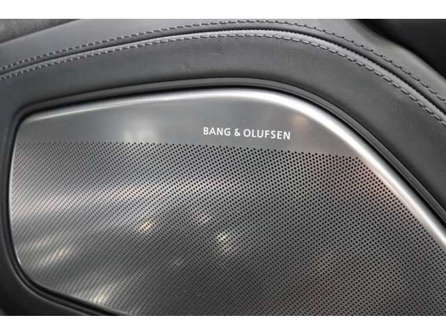 【Bang＆Olufsen】美しい音響とデザインで世界的人気を誇るプレミアムオーディオ。卓越した音響成分の解析と再現力でハイクオリティな3Dサラウンドサウンドを実現しています。