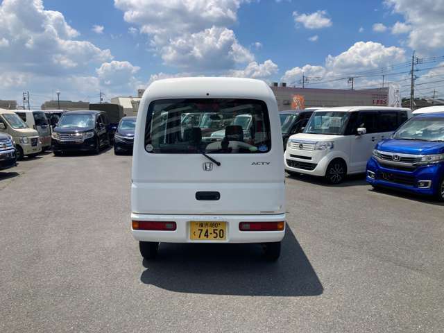 車両について詳しくなくてもご安心ください！スタッフが丁寧にご質問にお答えします！