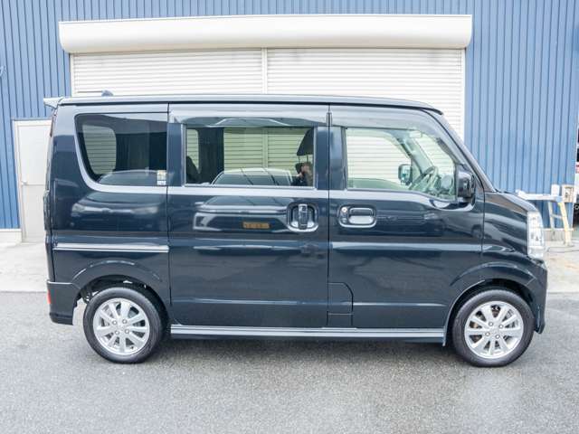 当車両は展示中です！お気軽にご来店ください！
