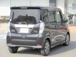 日産中古車の保証である走行距離無制限の『ワイド保証』が含まれておりますので、期間内に対象のパーツを保証させて頂きます！