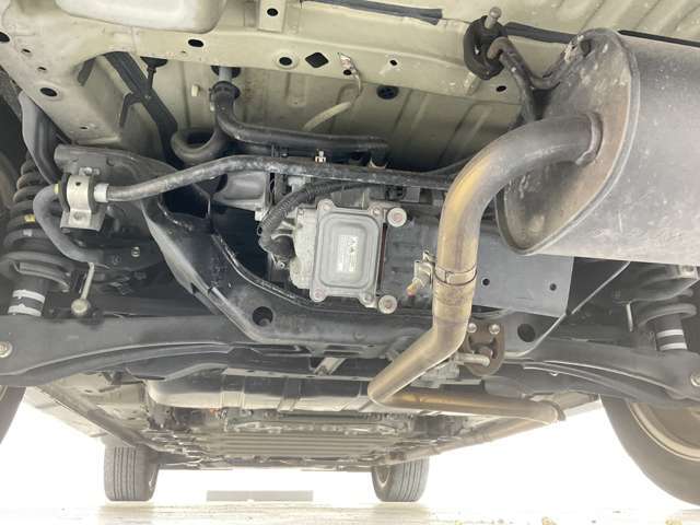 中古車だと気になる足廻り＆下廻り・・・ご覧の通り状態良好◎沿岸部や降雪地にお住まいのお客様もご安心ください♪