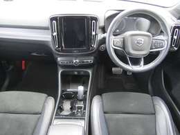 【harman　kardon】ハーマンカードンのHi-Fiスペシャリストと共に、モデル別に開発・設計された専用チューニングが臨場感溢れる音響空間を実現しています。