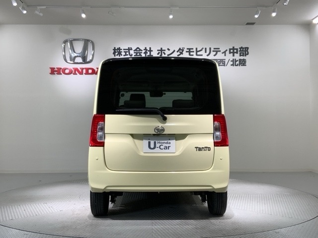 県外のお客様にも販売しております。　気になるお車があればぜひお問合せ下さいね！　ご来店での納車やご自宅への配送手配など、お客様のご都合に合わせてご対応させていただきます。
