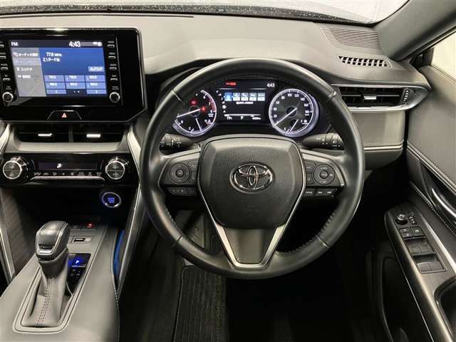 YouTubeにお車の紹介動画を掲載しております。画像ではわかりにくい細かなところまで紹介♪ご視聴用URLはお問合せください。