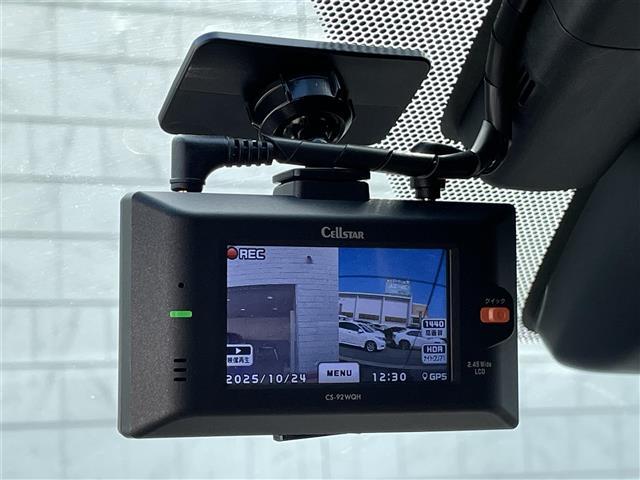 【ドライブレコーダー】映像・音声などの運転中の記録を残します。事故などを起こした起こされた時の証拠になりえますので、もしも時でも安心ですね。