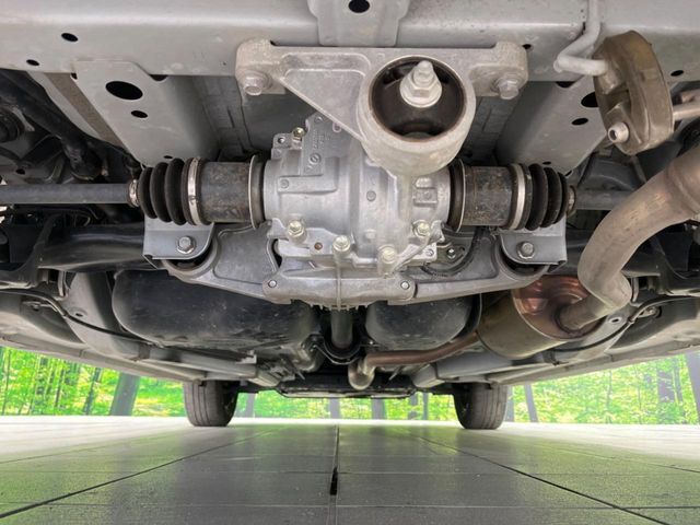 親切・丁寧な専門メカニックスタッフが応対！・車検・点検整備・事故等の修理などアフターサービスも安心。お車のカスタマイズもネクステージのサービススタッフまでご相談ください！