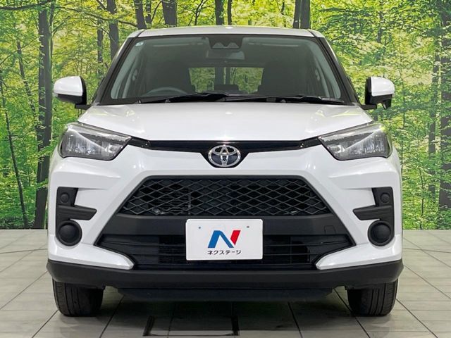 弊社では、全車『修復歴なし』のお車のみ取り扱っております。専任バイヤーによる厳選した仕入れの後、入庫後の車両チェックを行い、ネクステージが認定した高品質な中古車をご提供しております。