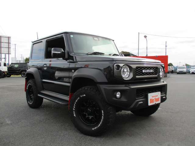 当社では、24ヶ月法定点検と同様のメンテナンスを行い、更に54項目における内外装備品など点検チェックのメンテナンスを行い安心のカーライフを多くのユーザー様に提供しております。