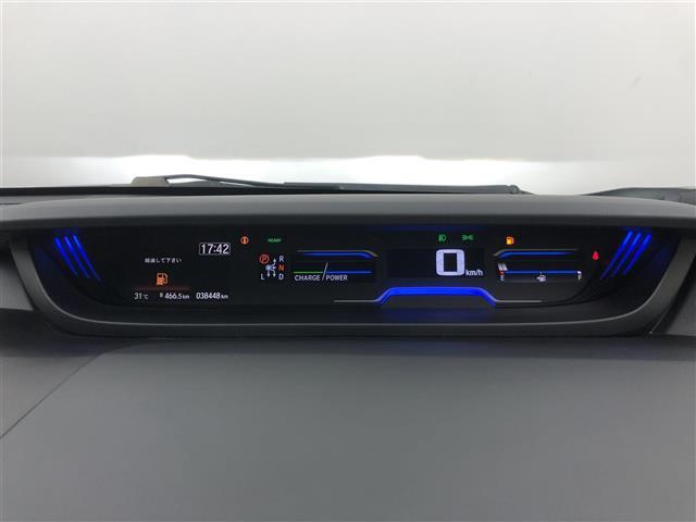 【スピードメーター】メーターがシンプルで見やすく運転しやすいですね！