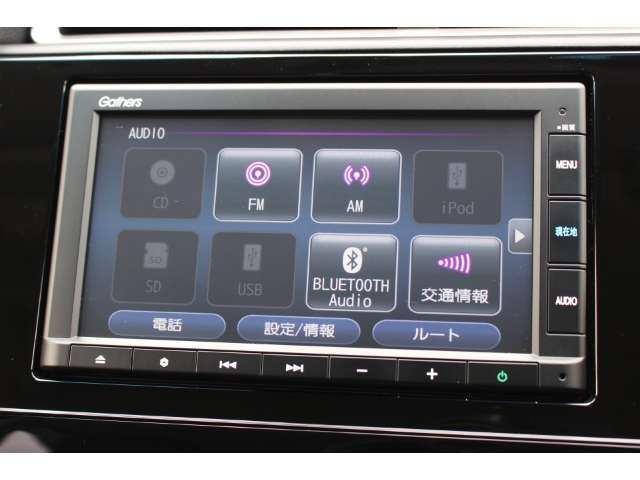 CDやAMFMラジオ、Bluetoothオーディオなど多彩なオーディオ機能が利用できます。