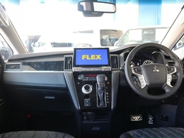 グレードはブラックエディションですので高級感のある内装になっております☆☆