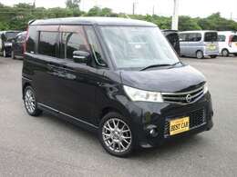 運転席側です。ボンネットに小傷・フロントバンパー下部に傷があります。目立つ凹みはありません。気になる箇所などございましたらお気軽にお問い合わせ下さい！