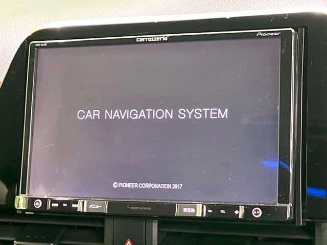 【ナビゲーション】目的地までしっかり案内してくれる使いやすいナビ。Bluetooth接続すればお持ちのスマホやMP3プレイヤーの音楽を再生可能！毎日の運転がさらに楽しくなります！！