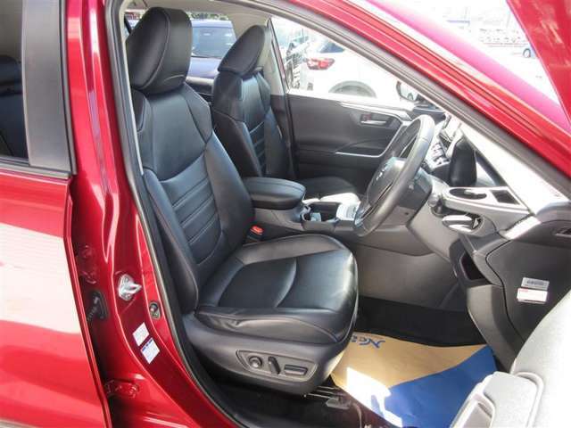 クリーニング済みで外装内装とてもきれいになっております。