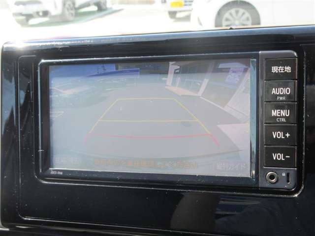 バックモニター装備ですから後方の安全確認もバッチリ！駐車の手助けにもなりますが、あくまでも視認補助になりますので、目視確認を基本にして安全運転を！