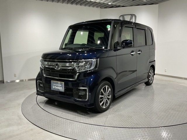「自動車保険」と「あんしん特典」がひとつになったHondaのお店ならではの保険プランです。お客様のカーライフにより一層の安心をプラスします。