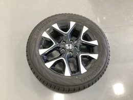 購入後も自社指定整備工場完備でお客様の愛車をしっかりサポート致します！御納車時には安全かつ安心してお乗り頂けるようホンダ専門知識を持つ整備スタッフが点検・整備・装備も説明をしてお渡ししております。